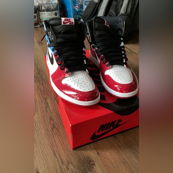 Jordan 1 fearless unc to Chicago red - Picture 4 of 6